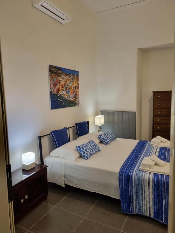 Napoli Sottosopra Chiaia Apartman Kültér fotó